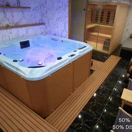 With Private Saunas - Wellness Gobi * Podčetrtek