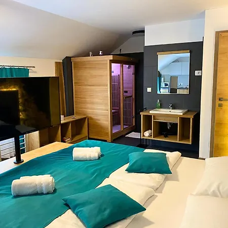 Apartmaji S Savnami - Wellness Gobi Apartamento *